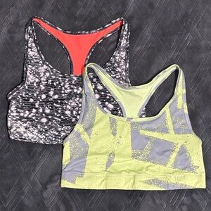 Set of 2 reversible sports bras